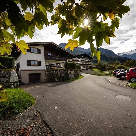 アパート Braun 2 *